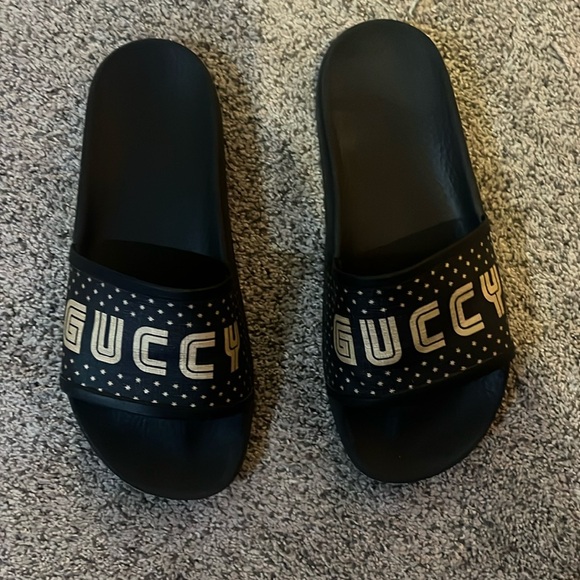 Gucci Slides - Picture 1 of 3
